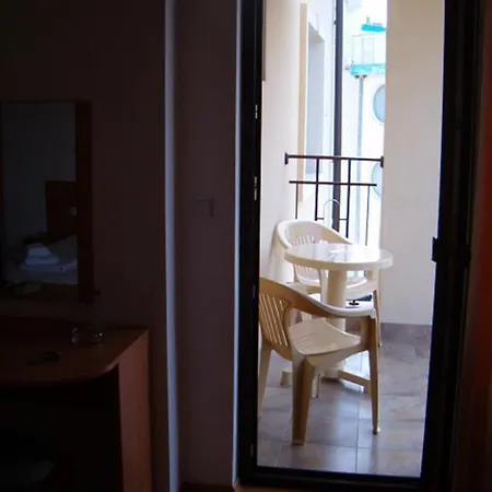 Family Bellehouse Guest house Chernomorets