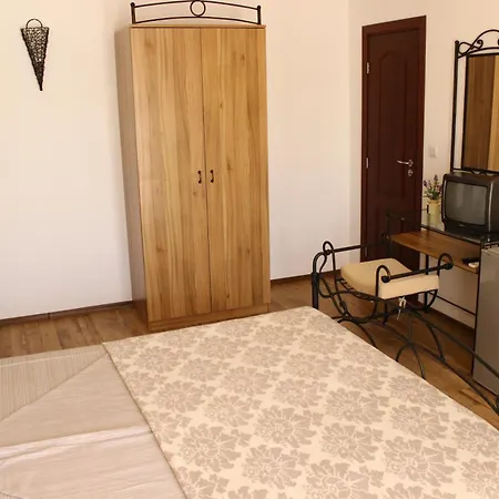 Family Bellehouse 3*